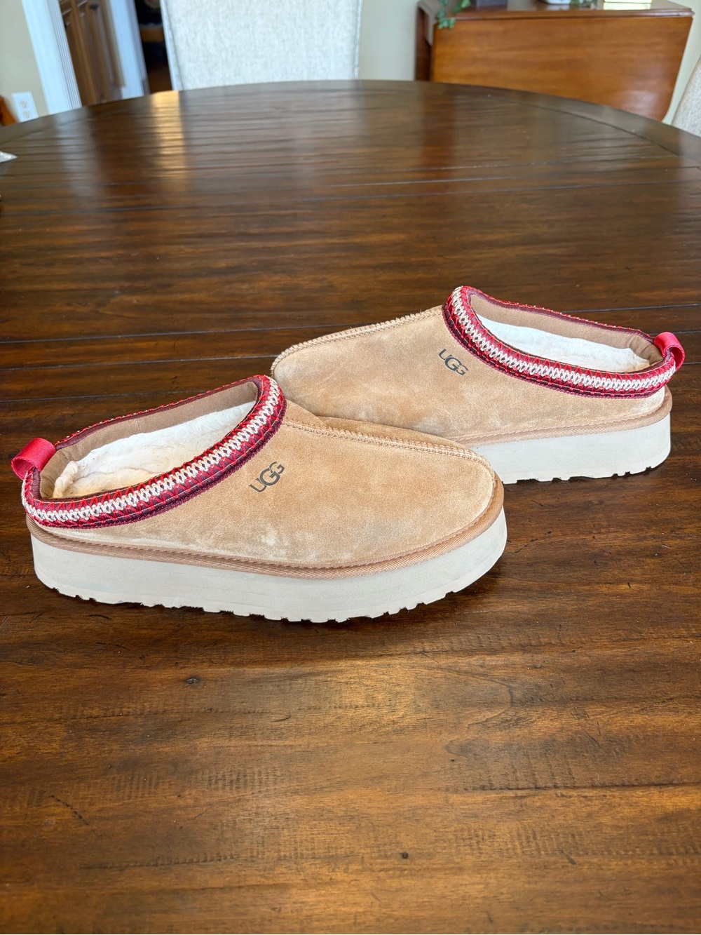 UGG Tan Chestnut Suede Men US 11 ACS